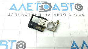 Positive battery terminal for Toyota Camry V40 hybrid, with fuse