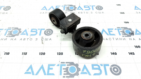 The engine mount upper bracket for a Toyota Camry v40 2.4 hybrid is cracked.