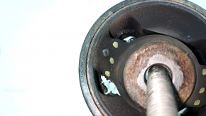 The engine mount upper bracket for a Toyota Camry v40 2.4 hybrid is cracked.