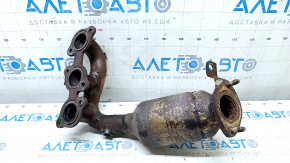 Rusty front exhaust manifold with catalytic converter for Lexus RX400h 06-09