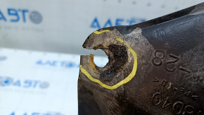 Lexus RX400h 06-08 front right fender liner with tears