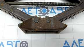 Rusty Toyota Camry V40 jack