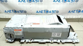 The battery assembly for the Hyundai Sonata 13-15 hybrid is 103kV, 235V, and has 2 oxidized pins in the connector.