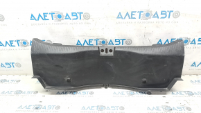 Chevrolet Cruze 16 trunk opening trim - scratches