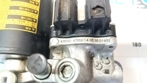 The Toyota Prius 30 10-15 brake booster is showing an error, and the components are broken.