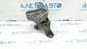 The right engine mount of a Honda Accord 18-22 2.0 hybrid is cracked.