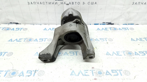 The right engine mount of a Honda Accord 18-22 2.0 hybrid is cracked.