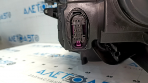 Front right headlight VW Tiguan 18 - bare halogen, DRL halogen,