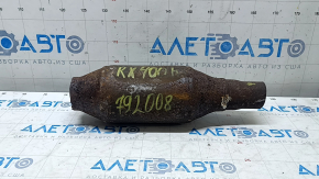 The lower catalytic converter on a Lexus RX400h 06-09 is rusty.