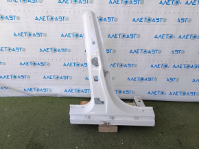 The central right body pillar of a Mercedes C-class W205 15-18 was sawed off.