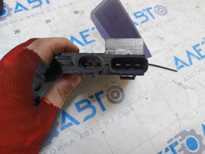 Lexus RX400h 06-08 cooling fan computer broken mount