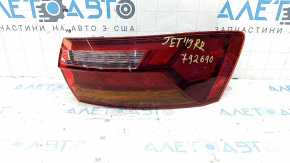 VW Jetta 19-19 right outer fender light scratches