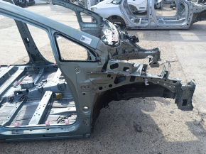 Front right quarter panel of Toyota Prius V 12-17 on the body, green