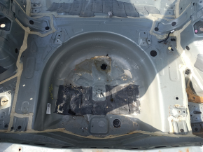 Toyota Prius V 12-17 trunk tray on the body