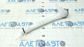 Mitsubishi Outlander 22-25 washer reservoir filler neck with lid