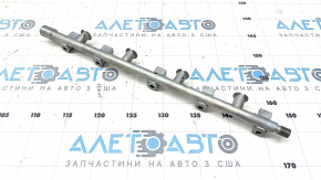 Mitsubishi Outlander 22-25 2.5 Fuel Rail