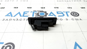 Right tailgate license plate light for Mitsubishi Outlander 22-25