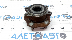 Mitsubishi Outlander 22-25 2.5" front right hub, rusty