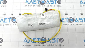 Mitsubishi Outlander 22-25's left seat airbag has oxidized.