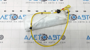 The right seat airbag on a Mitsubishi Outlander 2022-25 has an oxidized component.