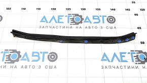 Right radiator grill seal for Mitsubishi Outlander 22-25