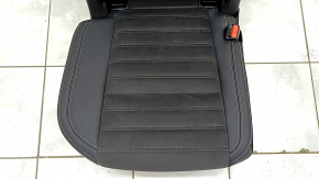 Mitsubishi Outlander 22-25 rear seats, 2nd row, right, without airbag, black leather combination, gray stitching, water damage