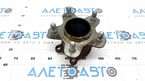 Mitsubishi Outlander 22-25 2.5 FWD rear right hub rusty