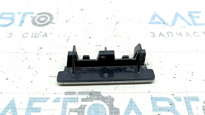 QUATTRO emblem and inscription on the Audi Q5 grille (80A 18-20)