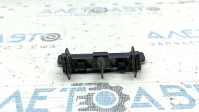 QUATTRO emblem and inscription on the Audi Q5 grille (80A 18-20)