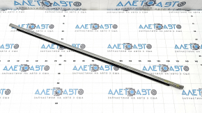 Mitsubishi Outlander 22-25 chrome door-glass molding, front left center, dents