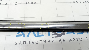 Mitsubishi Outlander 22-25 chrome door-glass molding, front left center, dents
