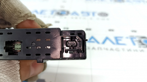 Mitsubishi Outlander 22-25 Front Center Console USB Hub