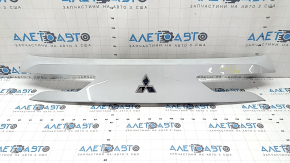 Mitsubishi Outlander 22-25 trunk lid trim with emblem