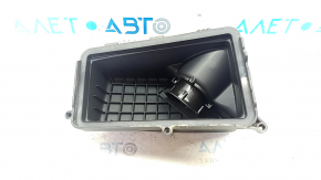 Chrysler 200 15-16 2.4 air filter housing upper cover missing fragment