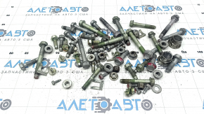 Mitsubishi Outlander 22-25 front suspension hardware, incomplete