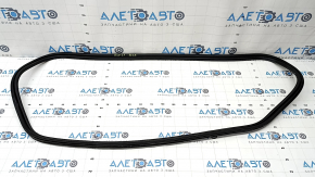 BMW 3 G20 19-24 trunk lid seal is torn