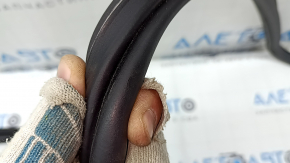 BMW 3 G20 19-24 trunk lid seal is torn
