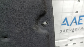 The hood insulation of the Hyundai Elantra AD 19-20 is torn.