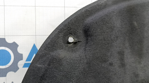 The hood insulation of the Hyundai Elantra AD 19-20 is torn.