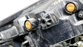 Right outer fender light for Hyundai Elantra AD 19-20 halogen with cover, scratch, missing mounting bolt