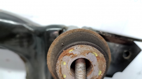 The front subframe of a Nissan Rogue 14-20 is rusty, 2 ribs are torn, 2 ribs have microcracks.