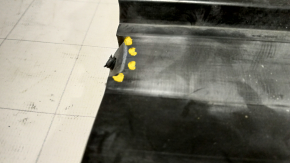 Jeep Cherokee KL 14-18 2.4 lower radiator deflector cracks in the fasteners