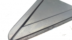Right fender triangle molding for a Dodge Grand Caravan 11-20, black, scratches, broken mount