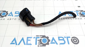 A chip for the diffuser radiator shroud of the Audi Q3 83A 19-25 2.0T for two fans.