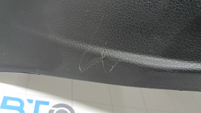 Right arch trim for a 19-20 Nissan Rogue, black, 2 rows, scratches