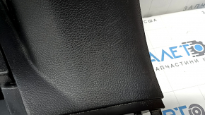 Right arch trim for a 19-20 Nissan Rogue, black, 2 rows, scratches