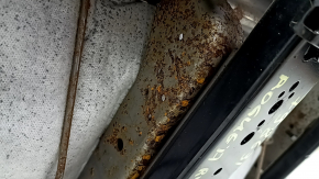 Rear seats, 2nd row, left, Nissan Rogue 19-20, black leather, perforated, with seat belt, needs cleaning, rusty underneath, scratches