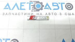 S-line emblem for the right wing of the Audi Q3 83A 19-23