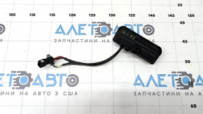 Rear view camera with button and trunk release handle for the Audi Q3 83A 19-25