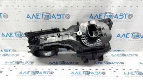 The bare heater housing and ventilation of the Audi Q3 83A 19-25
